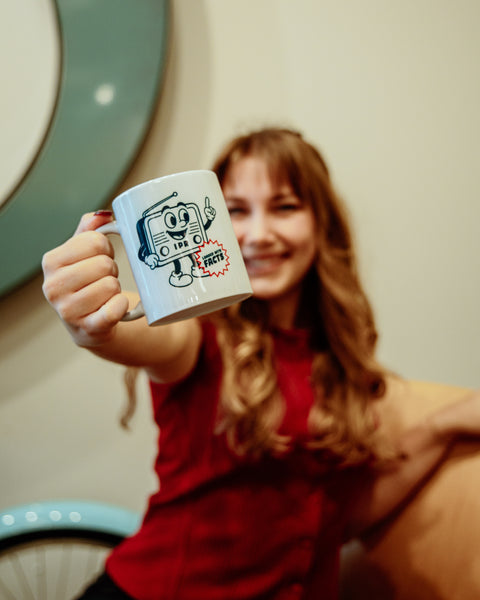 Democracy Loves IPR Mug